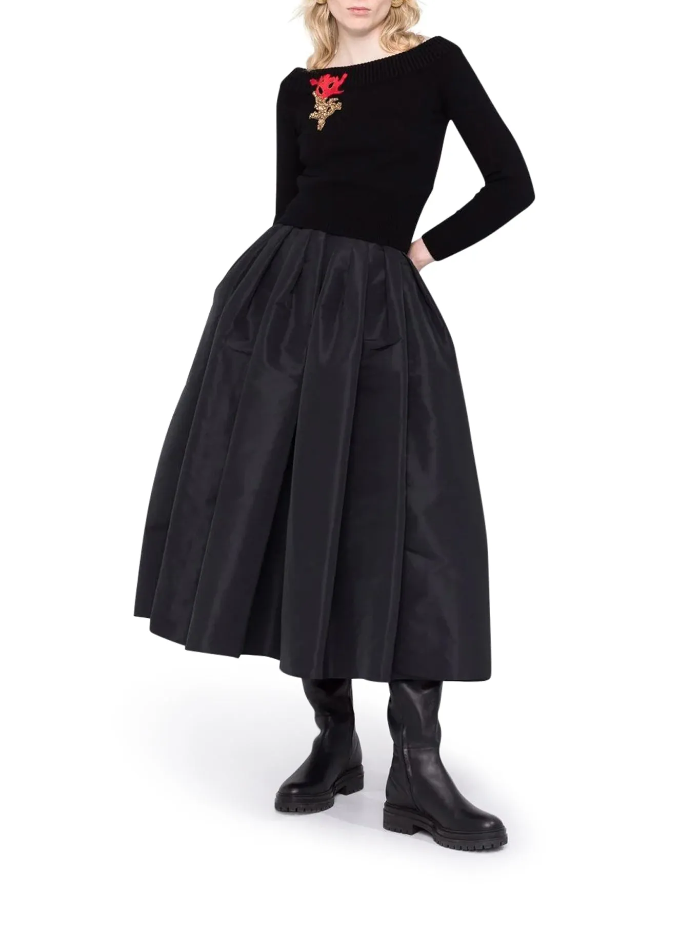 high-waisted full skirt