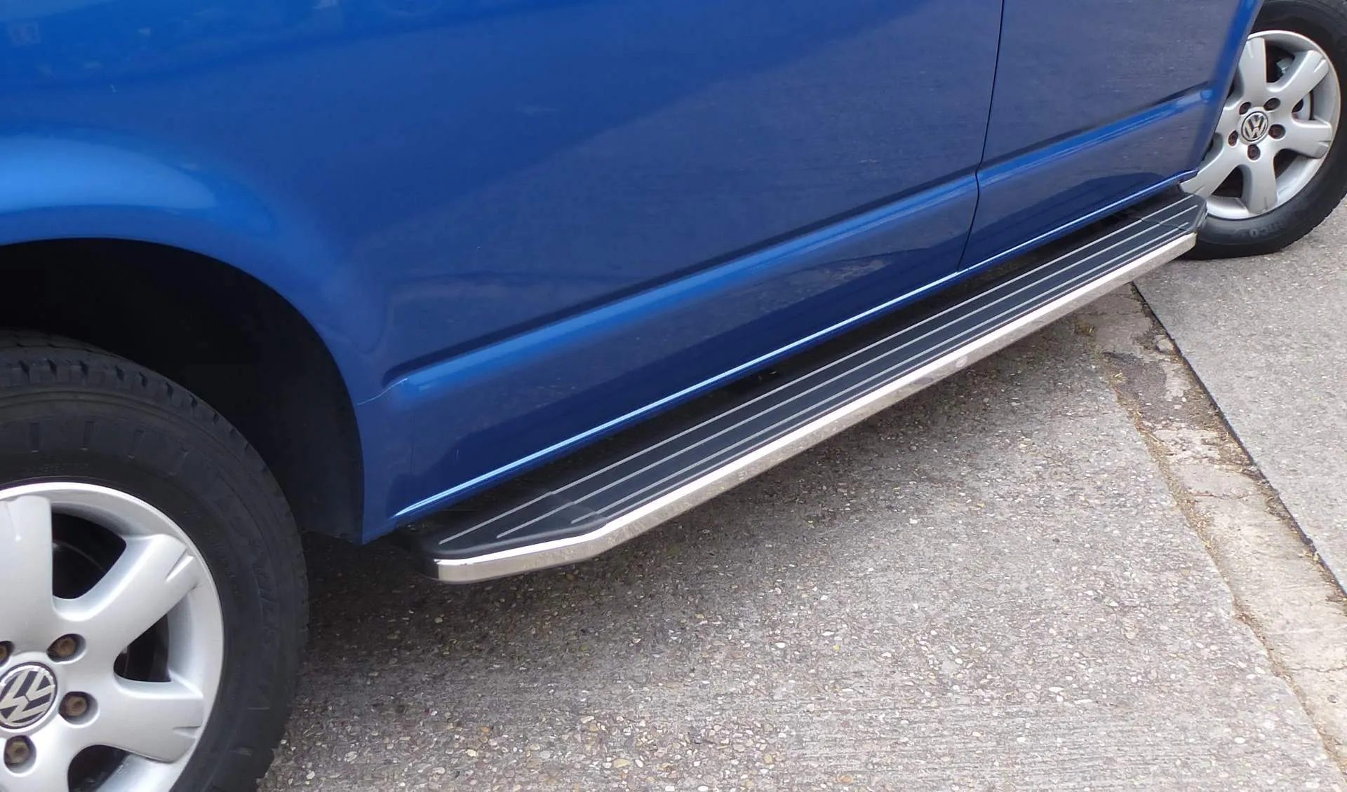 Raptor Side Steps Running Boards for Volkswagen Transporter T5 SWB