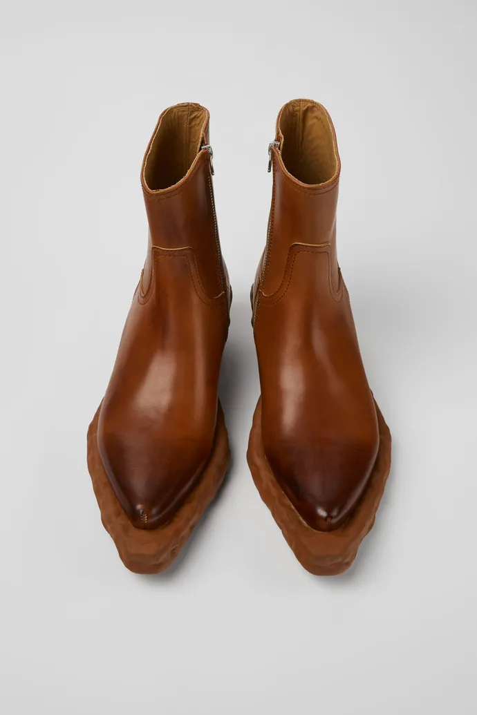 Venga Brown leather boots